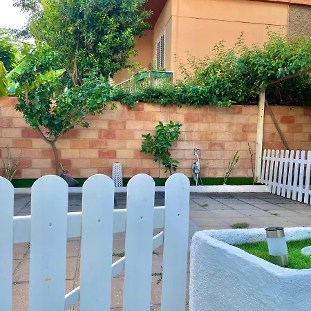 Brisas 1 By Sunhousescanarias 라스팔마스